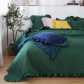 Narzuta na łóżko 240x220 RUFFY b. zieleń Designerska Z Falbaną Pikowana