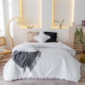 Narzuta na łóżko 200x220 RUFFY biała Designerska Z Falbaną Pikowana