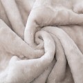 Koc Tłoczony 160x200 Akrylowy LIV taupe Narzuta Na Łóżko Na Prezent Kapa